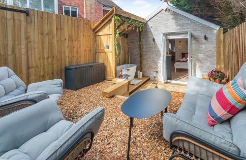 Liverton House | Clouds Hill Lodge