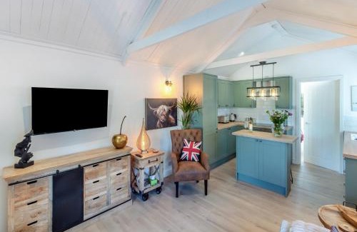 Liverton House | Clouds Hill Lodge