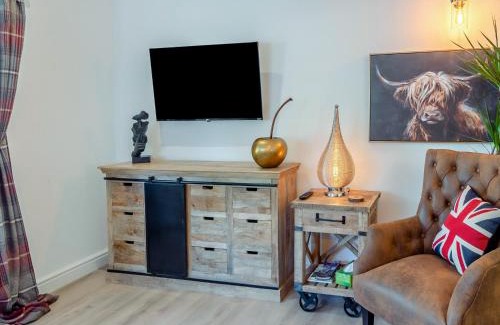 Liverton House | Clouds Hill Lodge