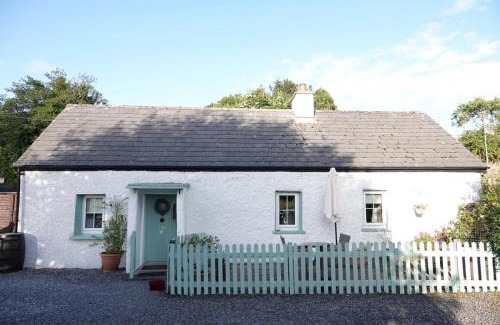 Fivemilebourne House | Clover Cottage