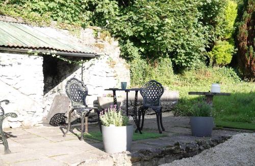 Fivemilebourne House | Clover Cottage