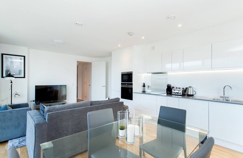 Isle of Dogs Apartment | Clover Court by Aeria Apartments