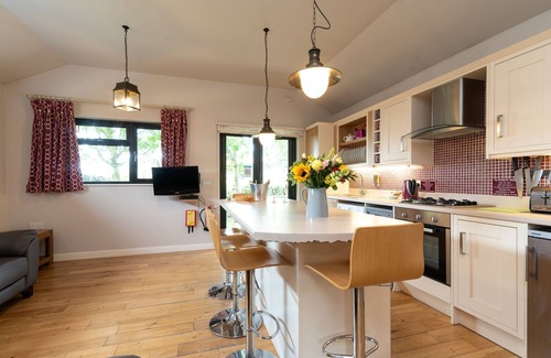 Cheddar Cabin | Clover Croft lodge - sleeps 4/5 with private hot tub