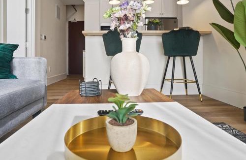 Northeast South Bend Apartment | Clover Luxury High-Rise DownTown South Bend