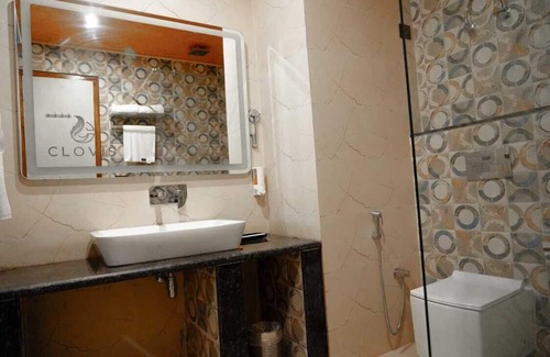 Shimla Hotel | Clovis Hotel & Restaurant
