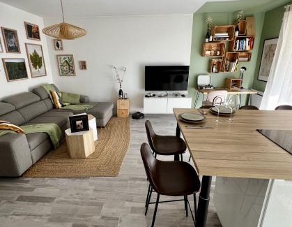 Hincmar Apartment | Clovis - Hypercentre avec balcon et parking