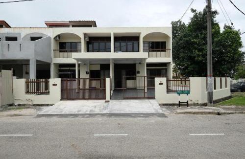 Central Seberang Perai House | CLP perai homestay near Sri Muniswarar temple