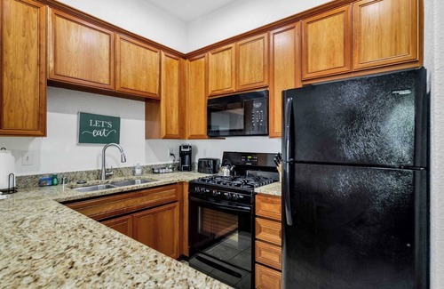 Village Condo | CLR103 Charming 1BR Oasis Steps from Old Town LQ