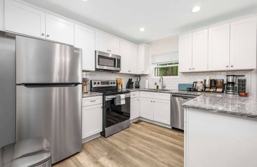 Sharonbrook House | CLT Vibes | Trendy 3BR Near SouthPark