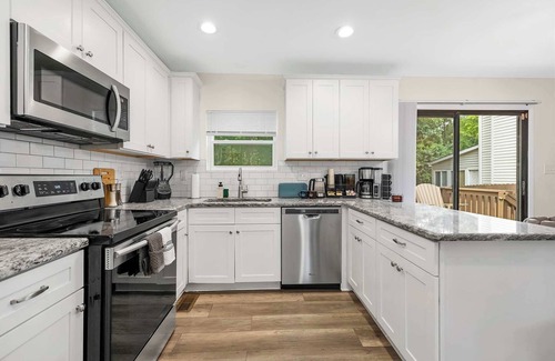 Sharonbrook House | CLT Vibes | Trendy 3BR Near SouthPark