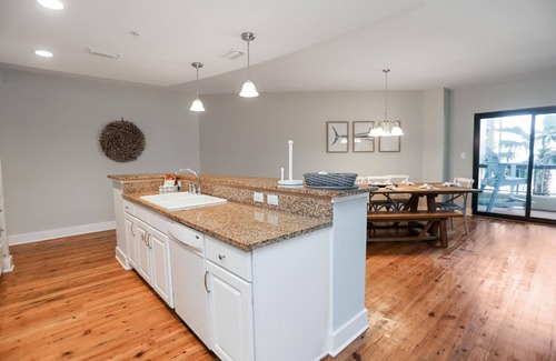 Mexico Beach Condo | Club at Mexico Beach 1G Red Fish Blue Fish