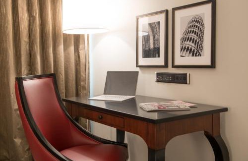 Union Square Hotel | Club Donatello