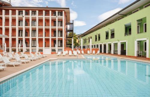 Torbole sul Garda Hotel | Club Hotel e Residence La Vela