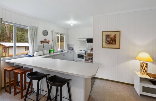 Sawmill Settlement House | Club Snowflake - Base of Buller