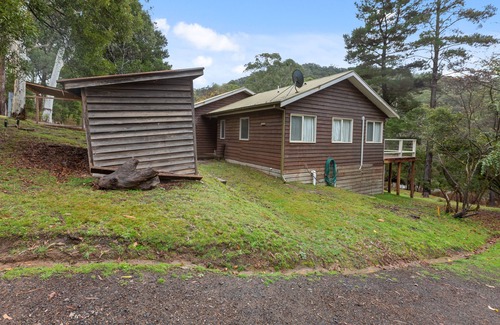 Sawmill Settlement House | Club Snowflake - Base of Buller