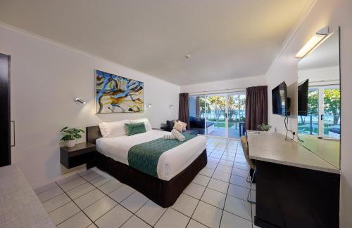 Mission Beach Resort | Club Wyndham Mission Beach
