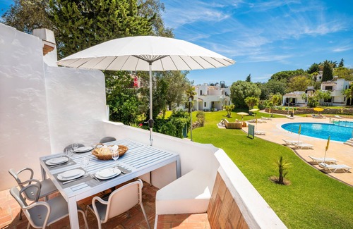 Alpouvar Apartment | Clube Albufeira ☀ Sunny Oasis with Pool View