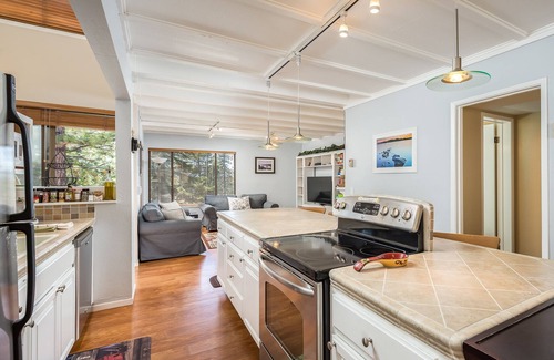 Zephyr Cove House | Clubhouse Family Retreat,Summer in Tahoe,Near lake, pool & downtown, hiking max8