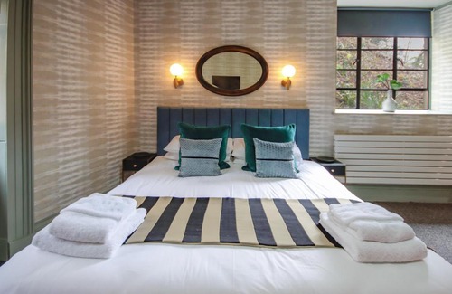 Forres Hotel | Cluny Bank