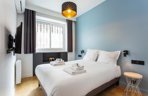 Quartier de la Folie-Mericourt Apartment | CMG Canal Saint-Martin - Pierre Levée