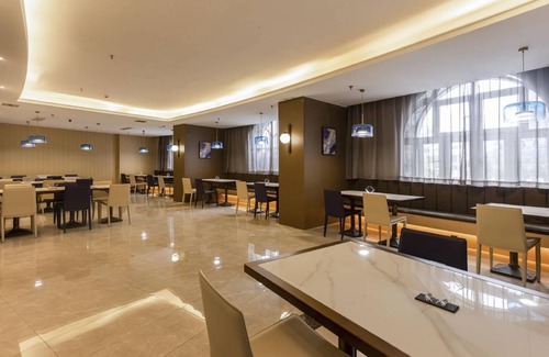 Longquan Hotel | 55 m² Hotel ∙ 3 guests