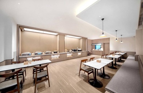 Heihe Hotel | 40 m² Hotel ∙ 4 guests