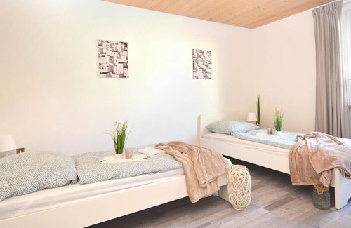 Coburg Apartment | Co05 - Schöne Ferienwohnung mit Balkon in Coburg, 70qm, 3 Zimmer, Max. 6 Personen