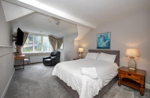 Douglas Bed & Breakfast | Coach Hill House