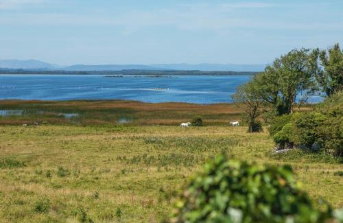 Roscoe House | Coach House Cottage on the shores of Lough Corrib