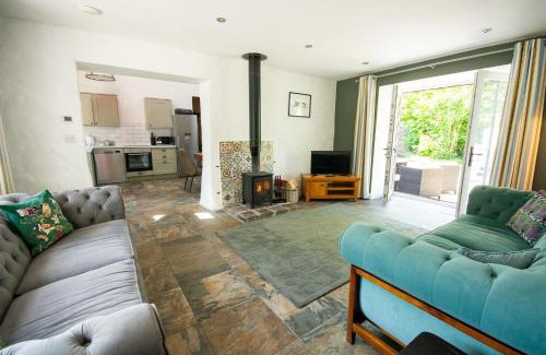 Bryngwran House | Coach House