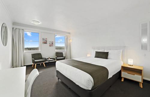 Launceston CBD Hotel | Coach House Launceston