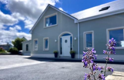 Lahinch Bed & Breakfast | Coach House Lodge
