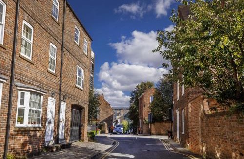 York House | Coach House Loft