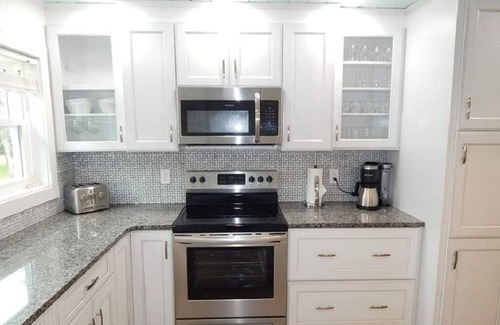 Edisto Island House | "Coast Away" in this gorgeous and clean home; Less than a 3 minute beachwalk!