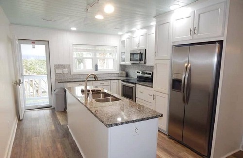 Edisto Island House | "Coast Away" in this gorgeous and clean home; Less than a 3 minute beachwalk!