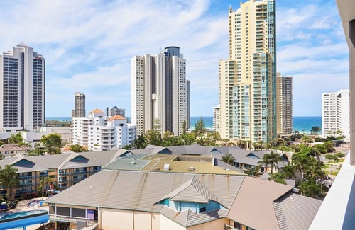Surfers Paradise Apartment | Coast life 2 bedroom Apartment In Surfers Paradise