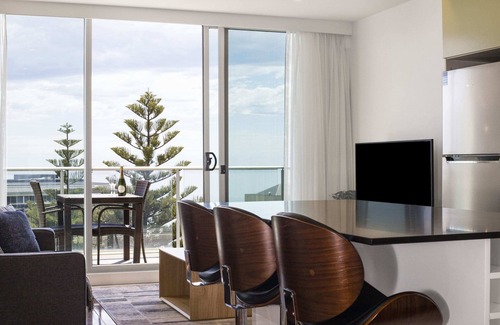 Glenelg Apartment | Coast on Colley, Oceanview 1BR Glenelg
