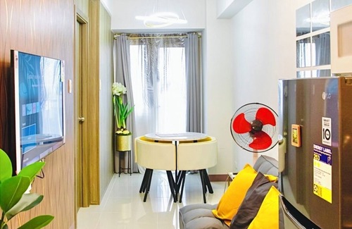 Pasay Apartment | Coast Residences - Stunning Suite with BalconynPasay City