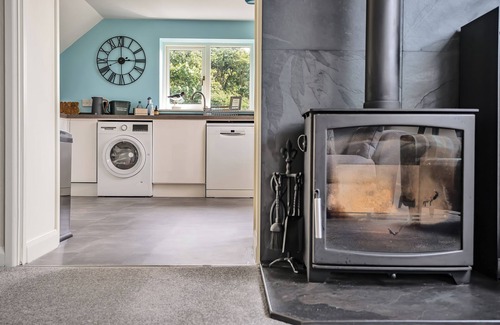 Hartland Cottage | COAST VIEW, family friendly, with open fire in Hartland