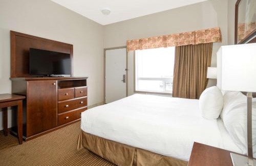 Weyburn Hotel | Coast Weyburn Hotel