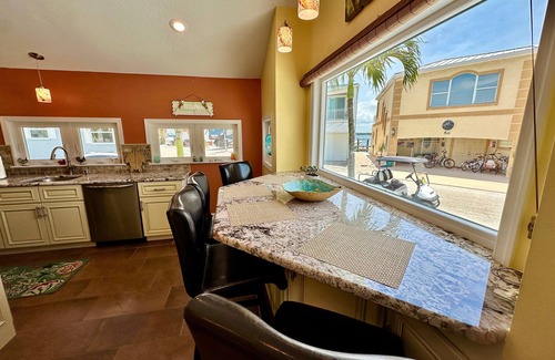 Nettles Island House | Coastal 1 Bedroom 1 Bathroom Beach House on Nettles Island Resort