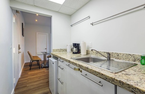 Flamingo/Lummus Condo | Coastal 2BR Escape | Walk to Beach and 2 Queen Beds