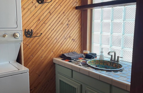 Fulton House | Coastal Artist’s Escape with Pool