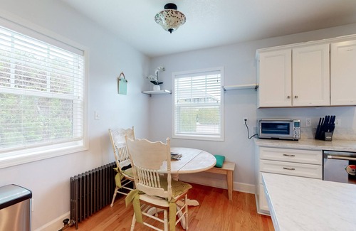 Seaside House | Coastal beach retreat with deck, grill, fireplace, washer/dryer, and free WiFi