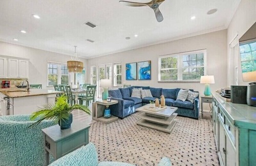 Holmes Beach House | Coastal Bliss- 2-Minute Walk (500 Feet) to the beach with private pool and spa