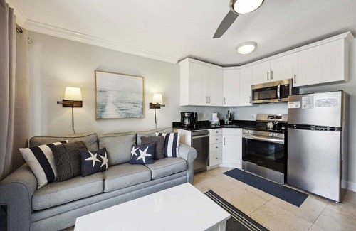 Hilton Head Island Villa | Coastal Breezes & Ocean Views Seaside Hilton Head Villa