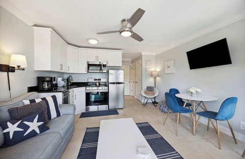 Hilton Head Island Villa | Coastal Breezes & Ocean Views Seaside Hilton Head Villa