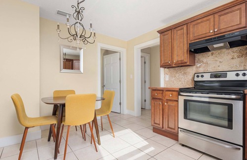 Downtown Historic District House | Coastal Bungalow in heart of St. Augustine, Grill + Firepit