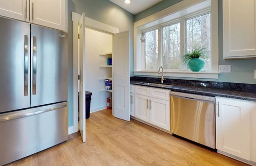 Castle Hayne House | Coastal Castle NC · CoastalCastle~Pool~Big~Family