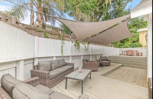 St. Augustine House | Coastal Cham l Mins to State Park Beach & DNTN